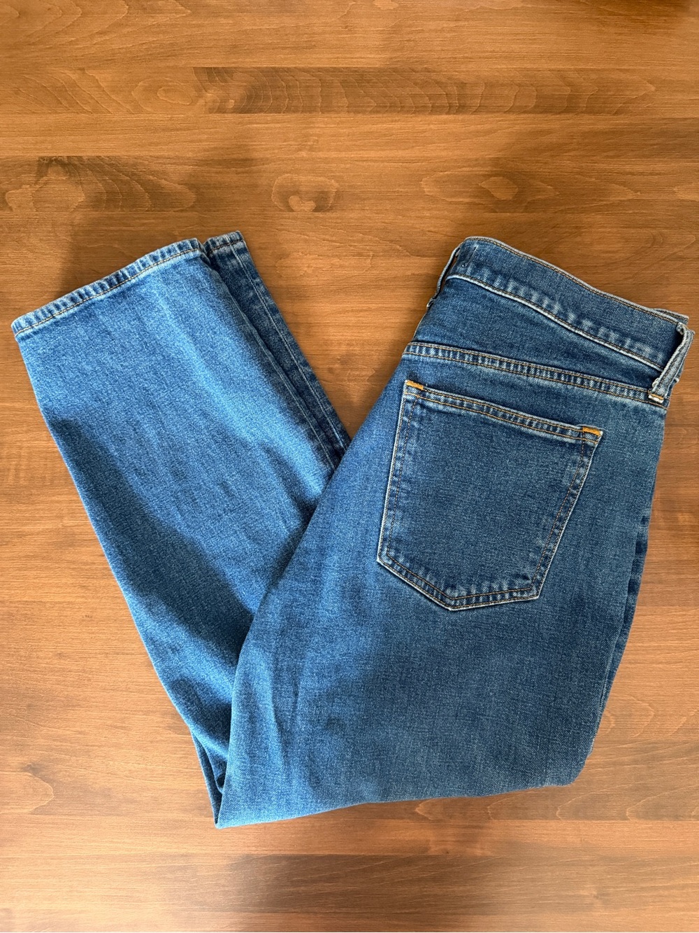 Abercrombie & Fitch Ultra High-Rise Ankle Straight Jeans in Dark Wash